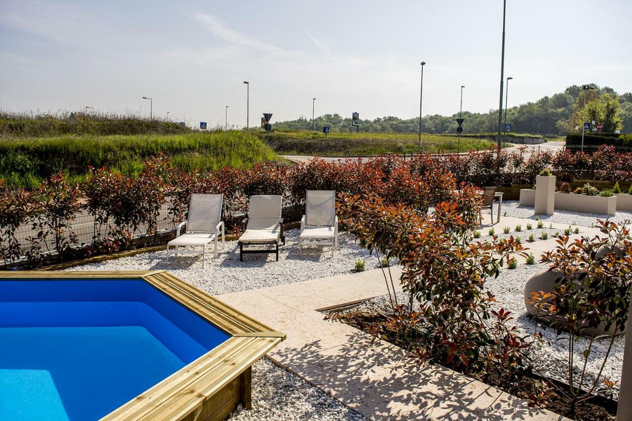 Salionze Home Suites Home מראה חיצוני תמונה